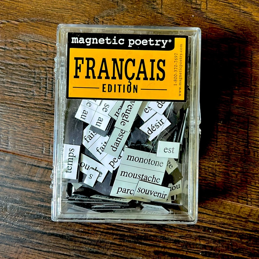French magnetic poetry kit